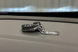 valkoinen Volkswagen ID.4 2022 kuva 27.