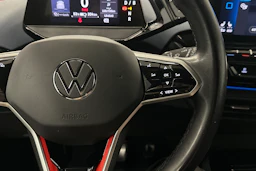 valkoinen Volkswagen ID.4 2022 kuva 12.