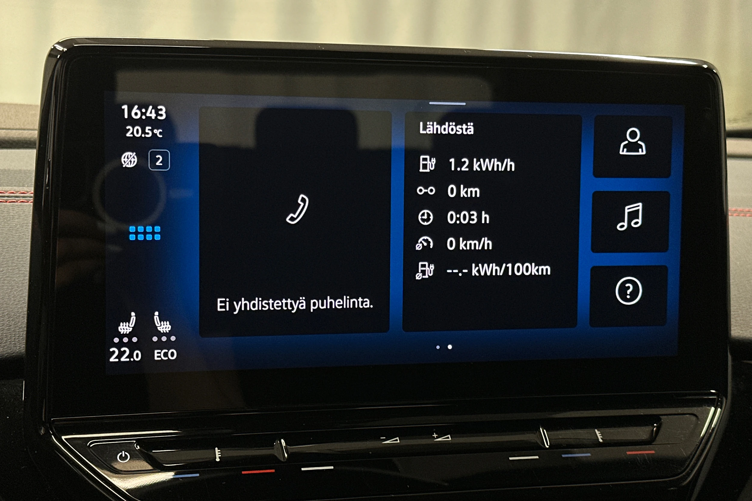 valkoinen Volkswagen ID.4 2022 kuva 17.