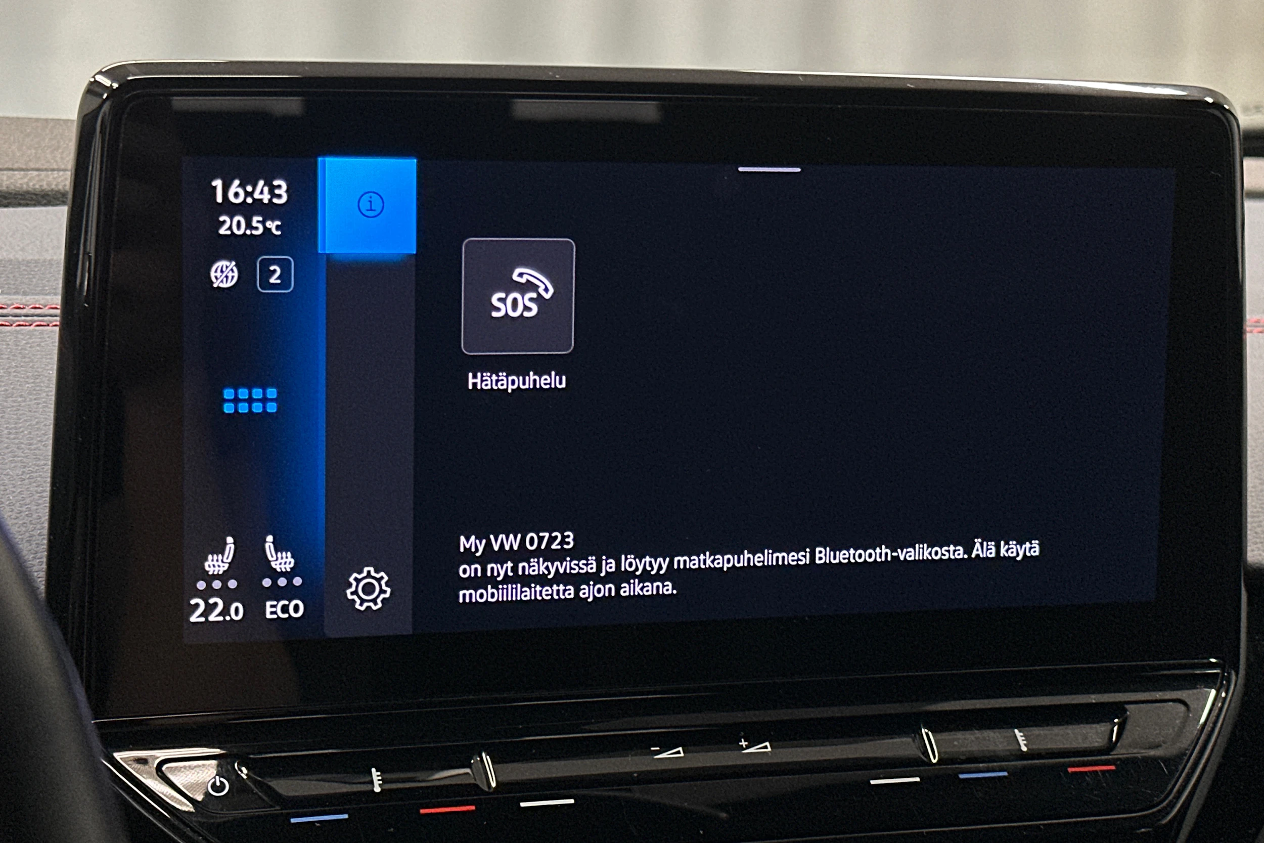 valkoinen Volkswagen ID.4 2022 kuva 20.