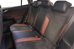 valkoinen Volkswagen ID.4 2022 kuva 10.