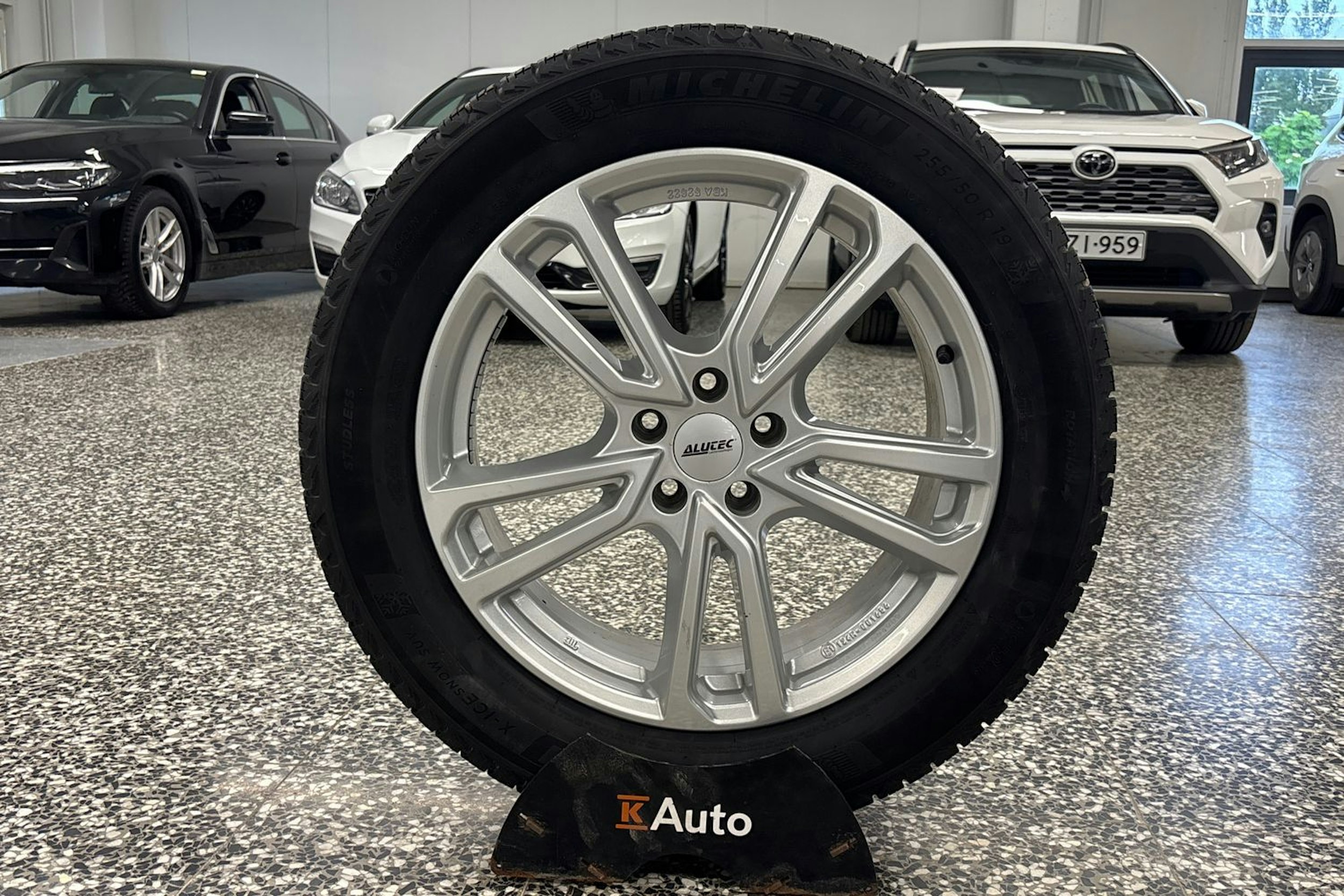 valkoinen Volkswagen ID.4 2022 kuva 21.