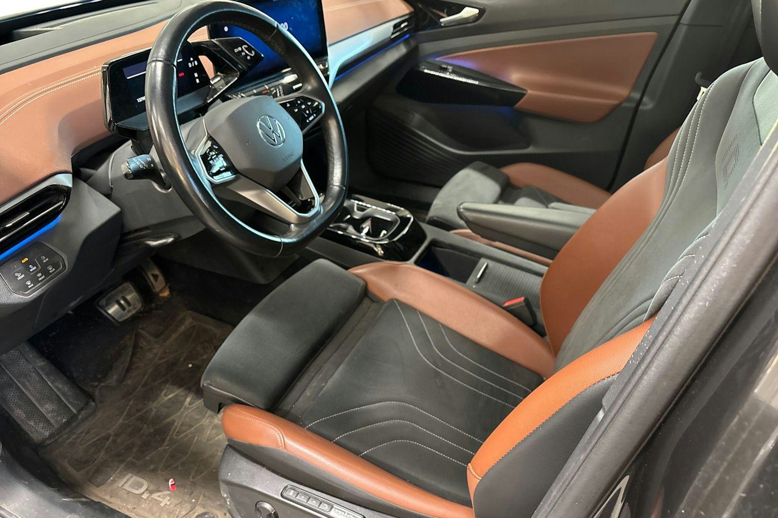 harmaa Volkswagen ID.4 2022 kuva 3.