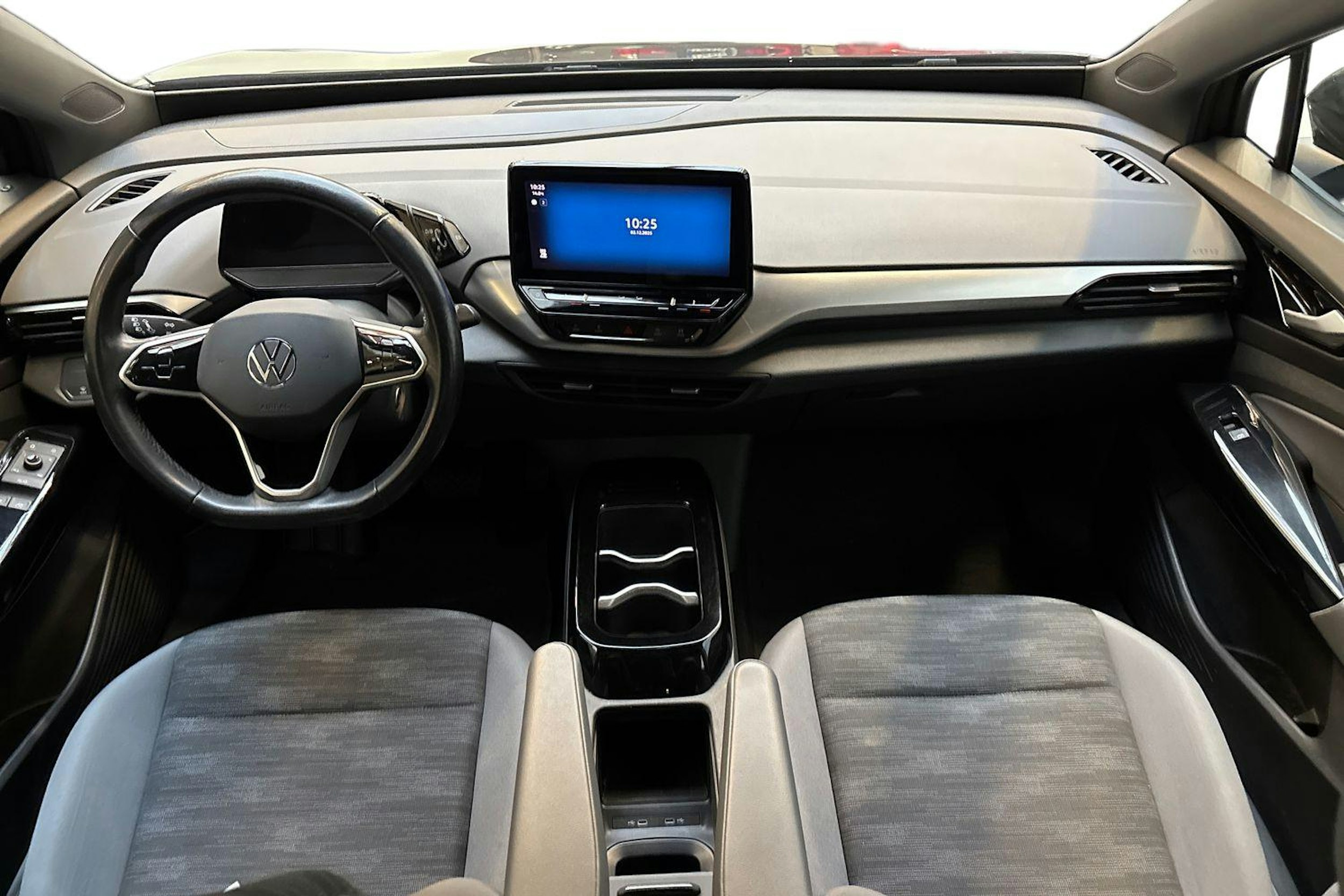 harmaa Volkswagen ID.4 2022 kuva 10.