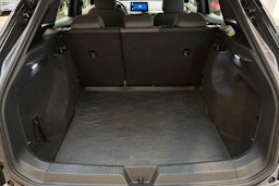 harmaa Volkswagen ID.4 2022 kuva 16.