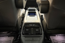 harmaa Volkswagen ID.4 2022 kuva 19.