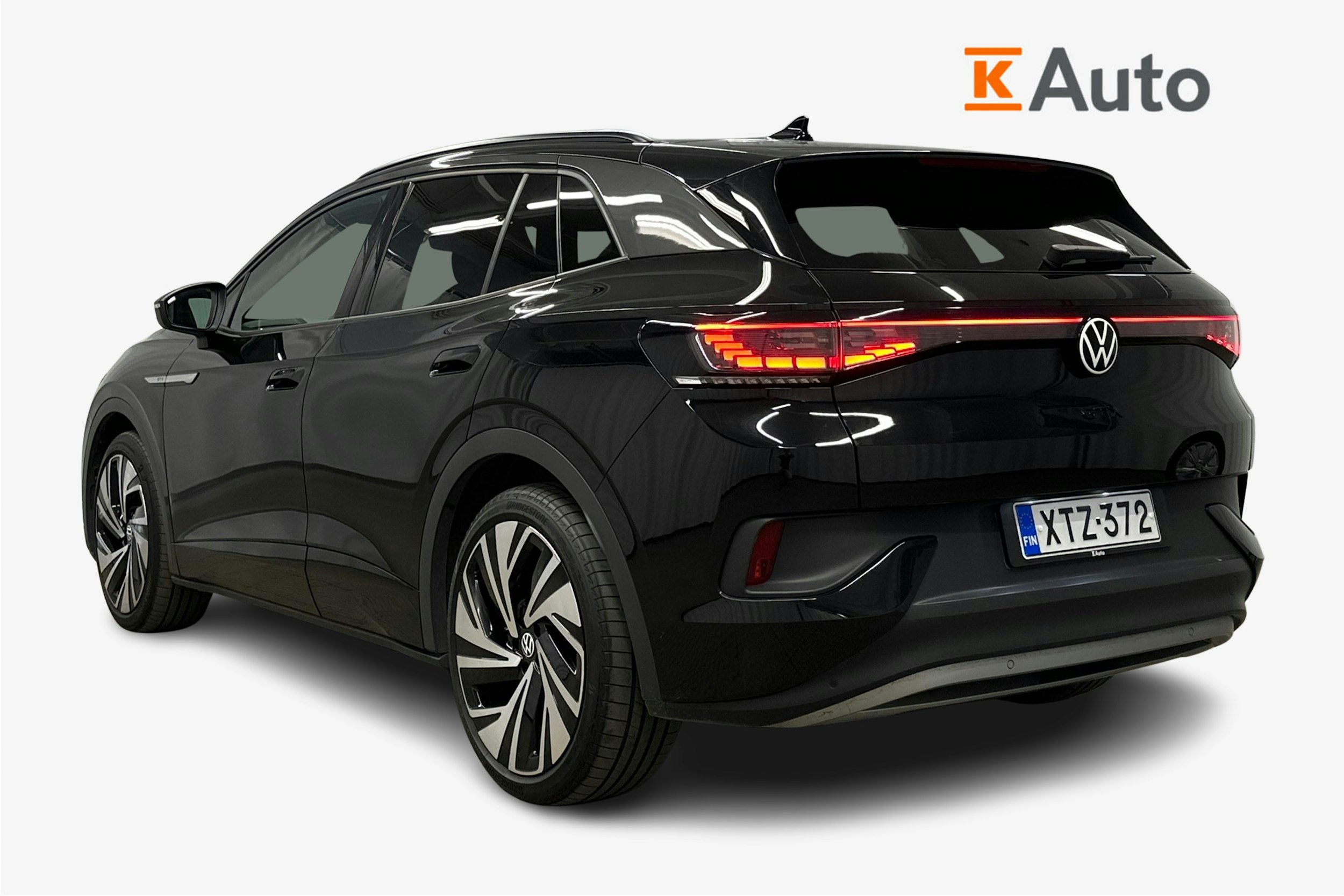 musta Volkswagen ID.4 2022 kuva 2.