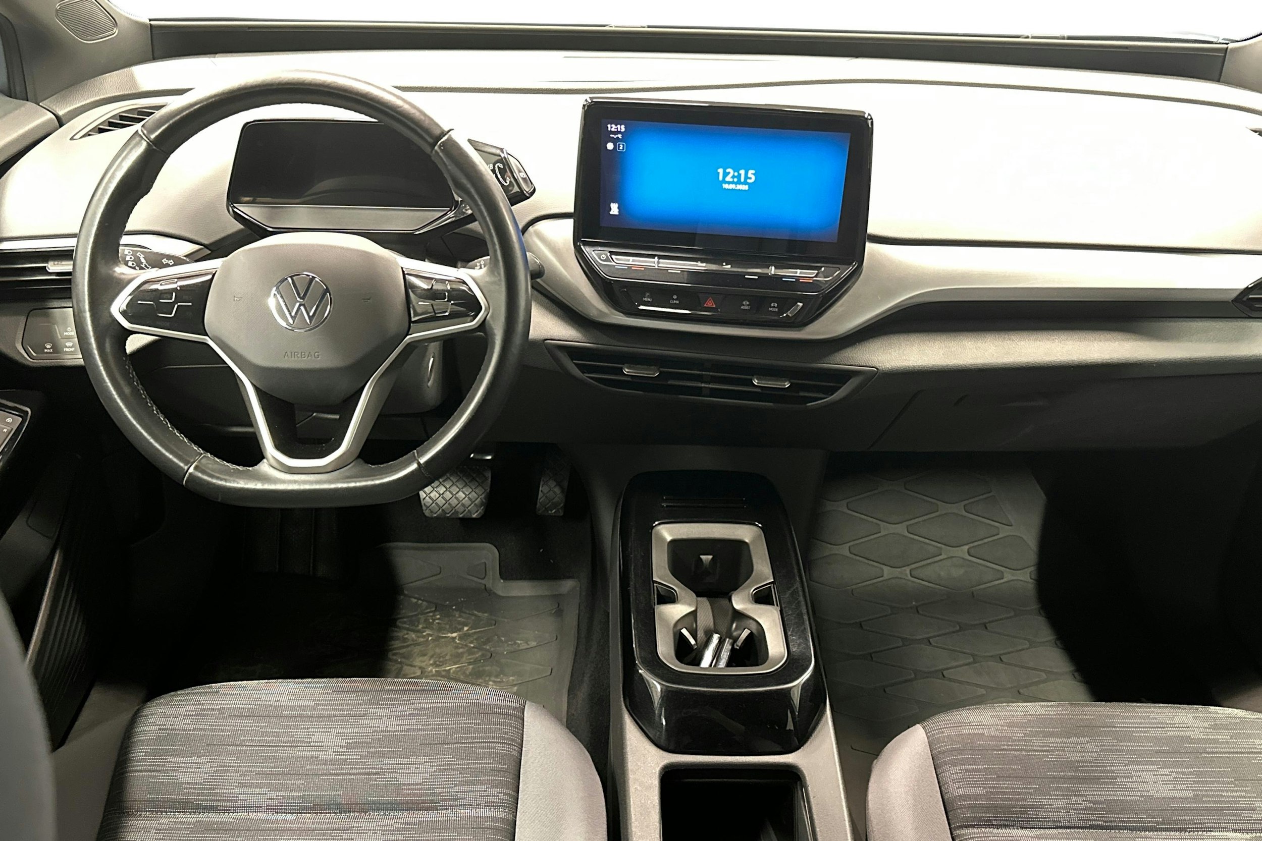 sininen Volkswagen ID.4 2022 kuva 9.
