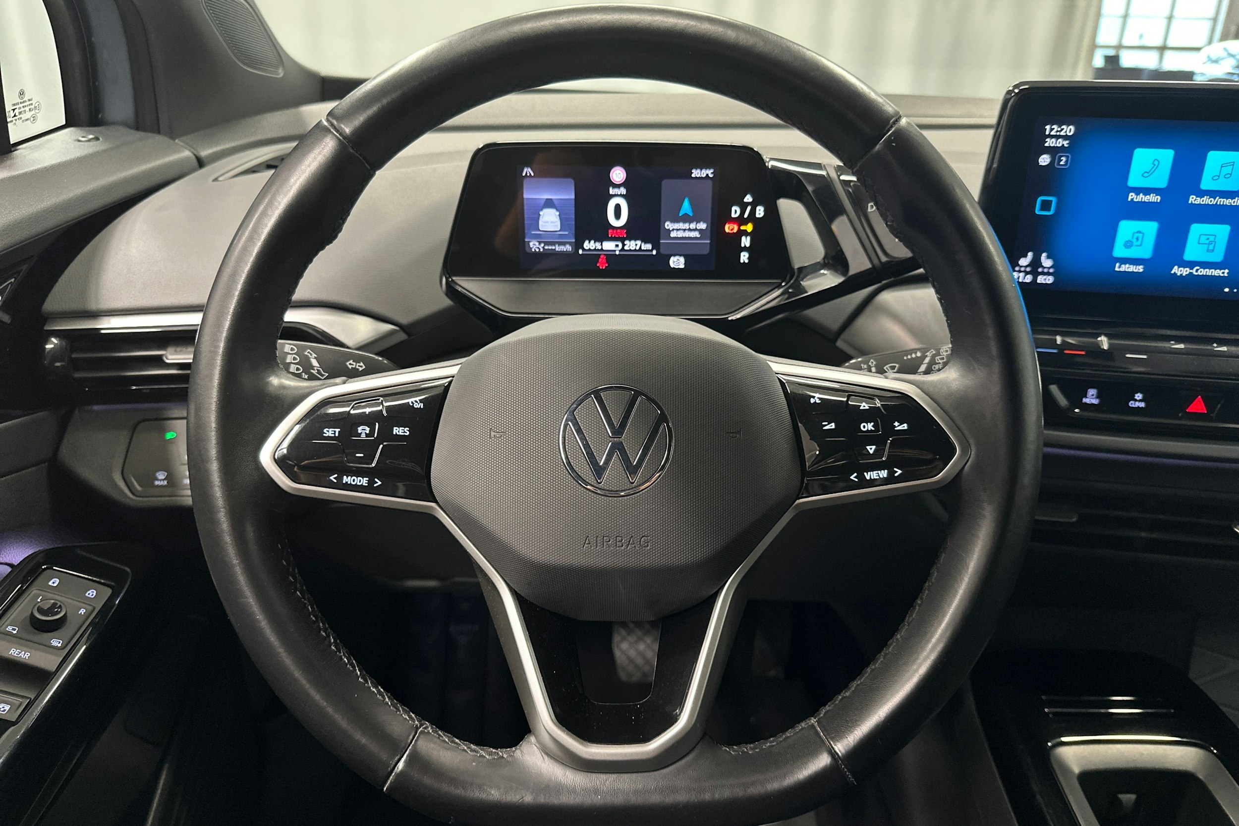 sininen Volkswagen ID.4 2022 kuva 14.