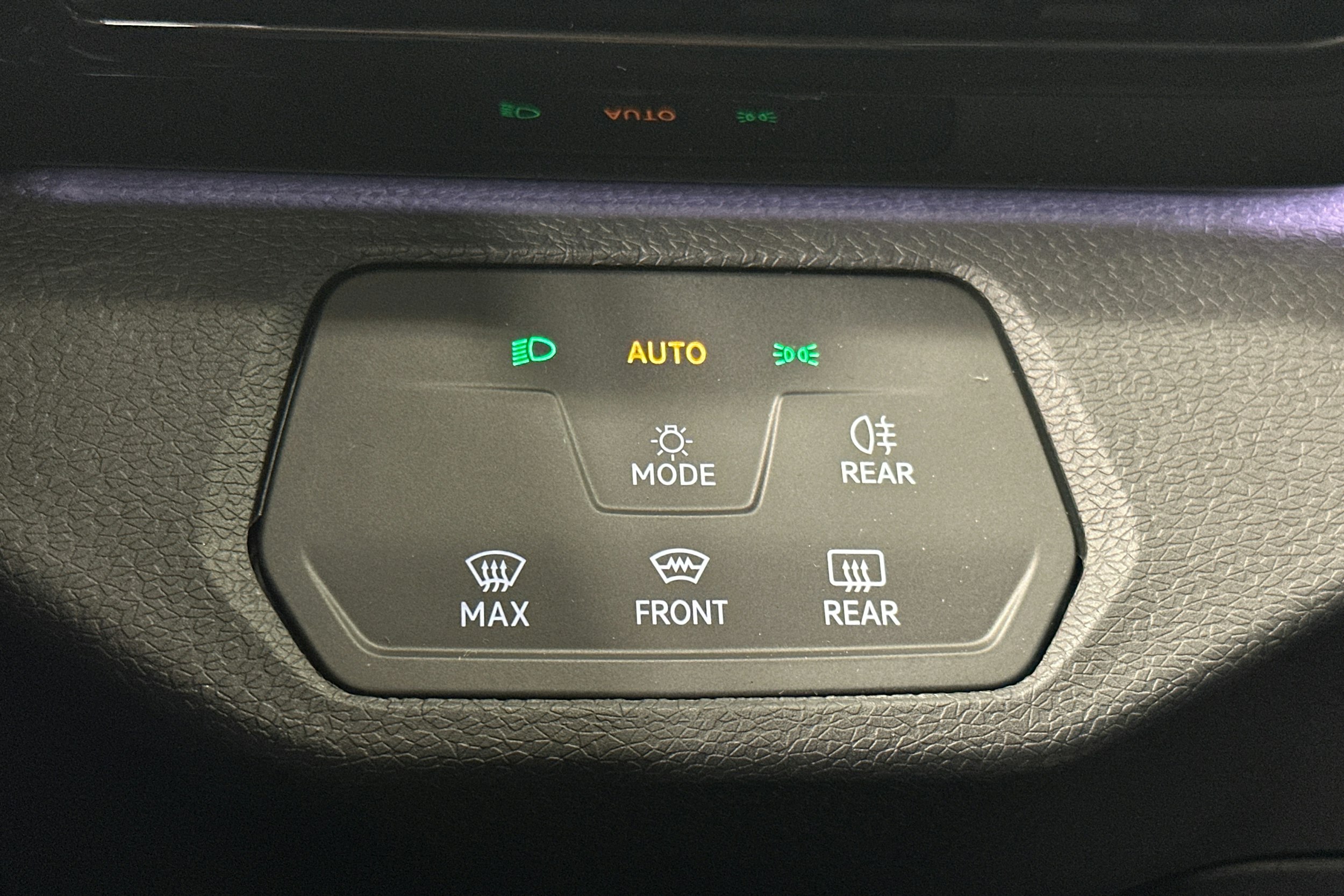 sininen Volkswagen ID.4 2022 kuva 27.