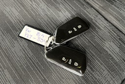 sininen Volkswagen ID.4 2022 kuva 32.