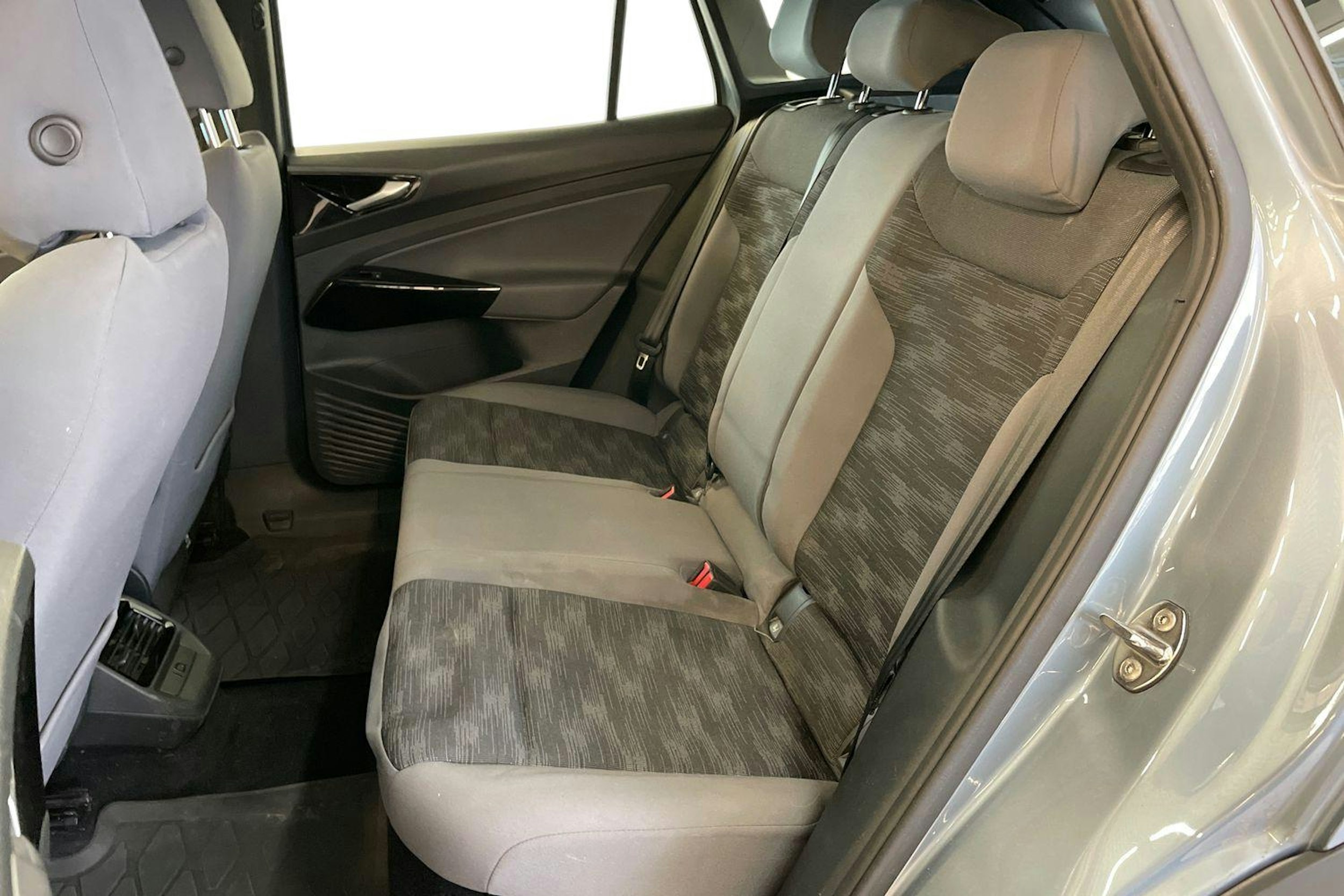 Sininen Volkswagen ID.4 2022 kuva 10.