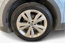 Sininen Volkswagen ID.4 2022 kuva 11.