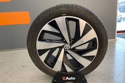 Sininen Volkswagen ID.4 2022 kuva 13.