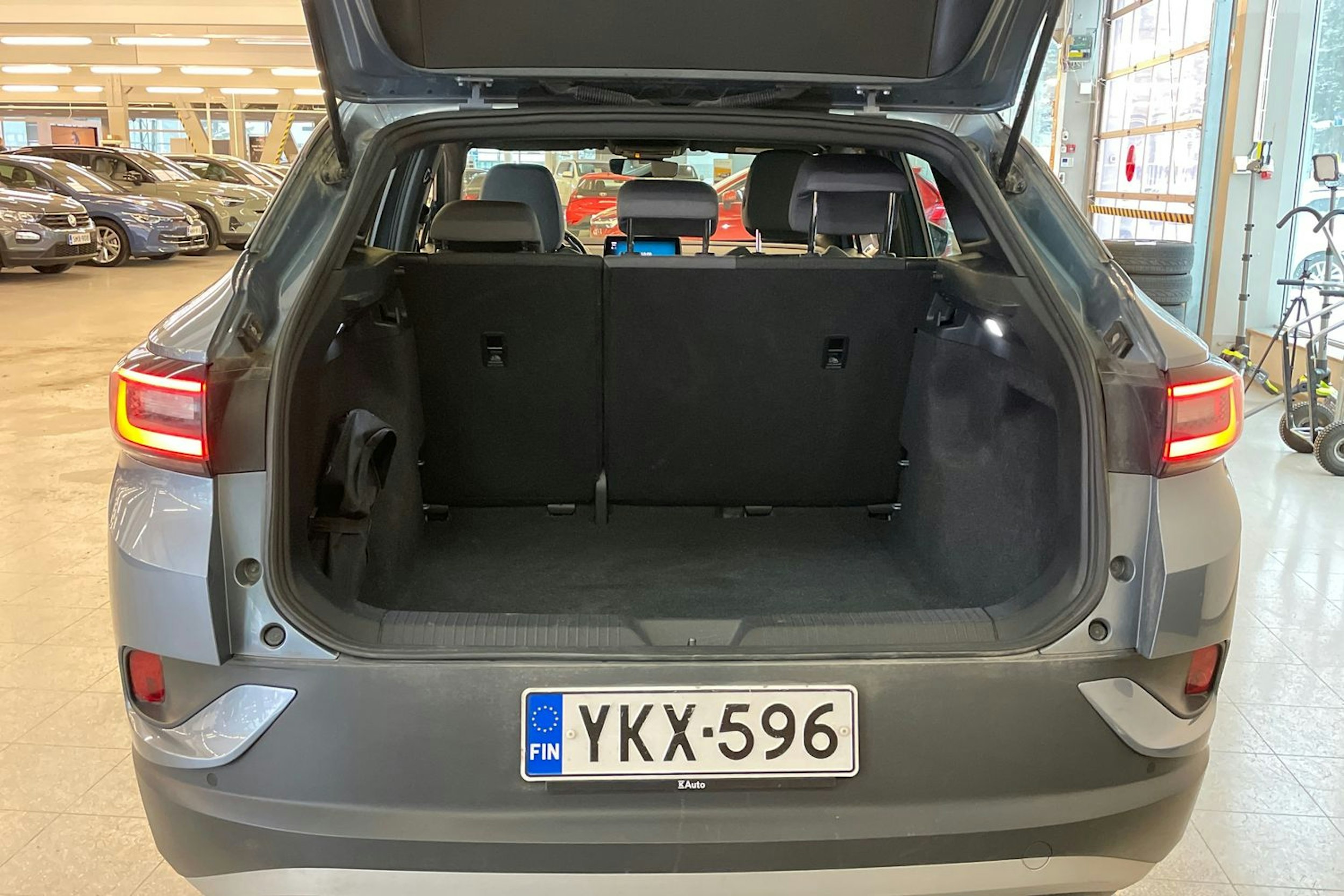 Sininen Volkswagen ID.4 2022 kuva 23.