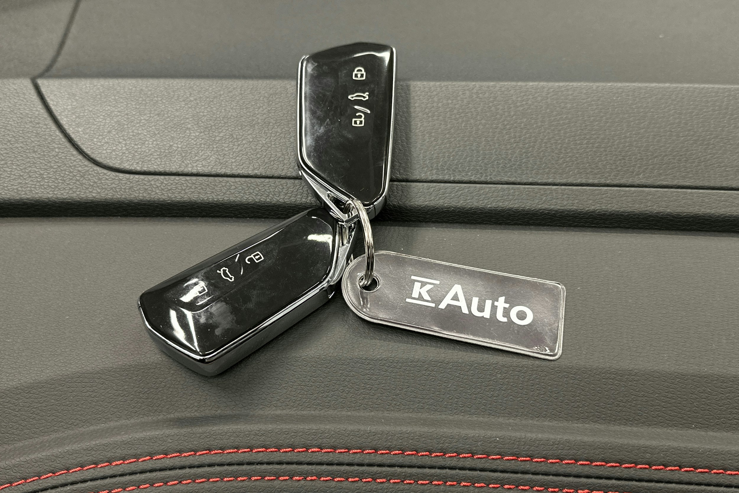 hopea Volkswagen ID.4 2023 kuva 26.