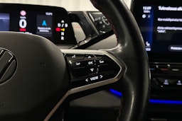 valkoinen Volkswagen ID.4 2022 kuva 12.