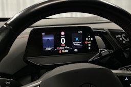 valkoinen Volkswagen ID.4 2022 kuva 13.