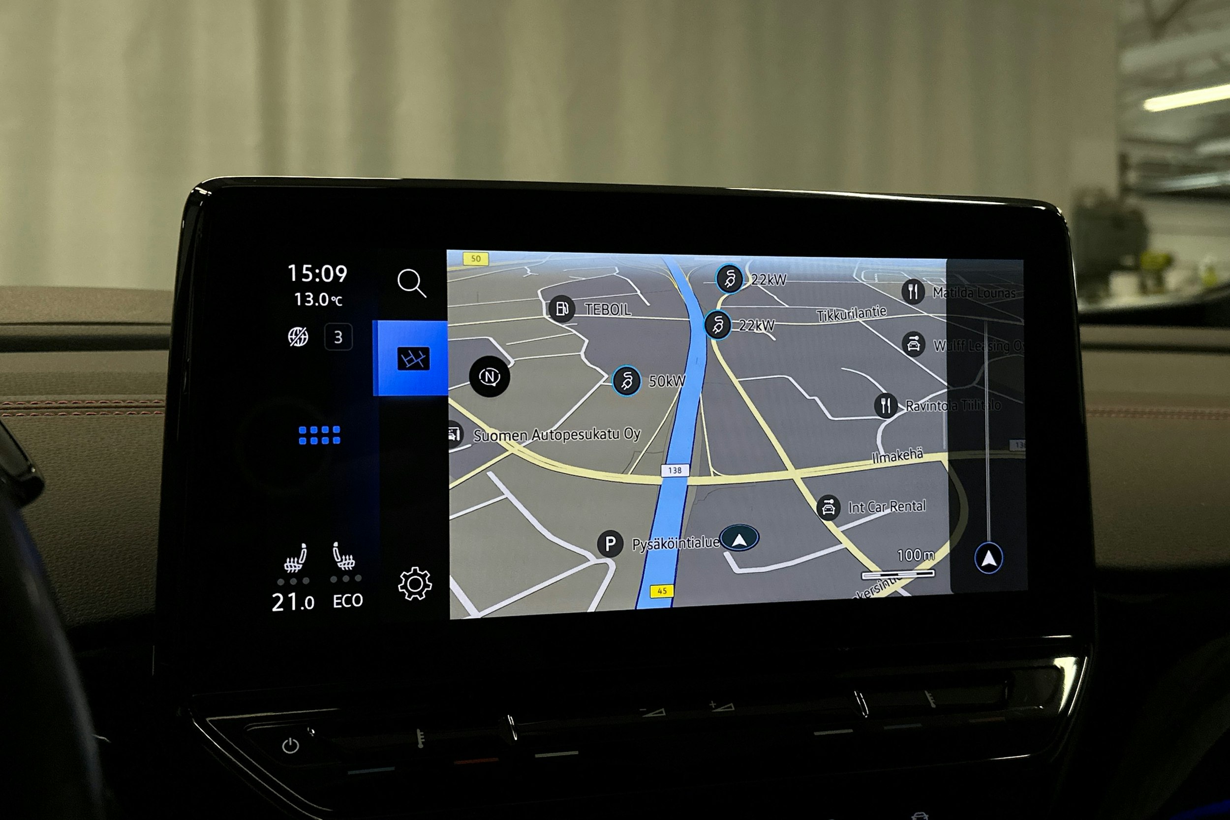 valkoinen Volkswagen ID.4 2022 kuva 14.