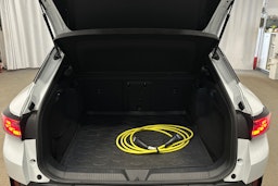 valkoinen Volkswagen ID.4 2022 kuva 23.