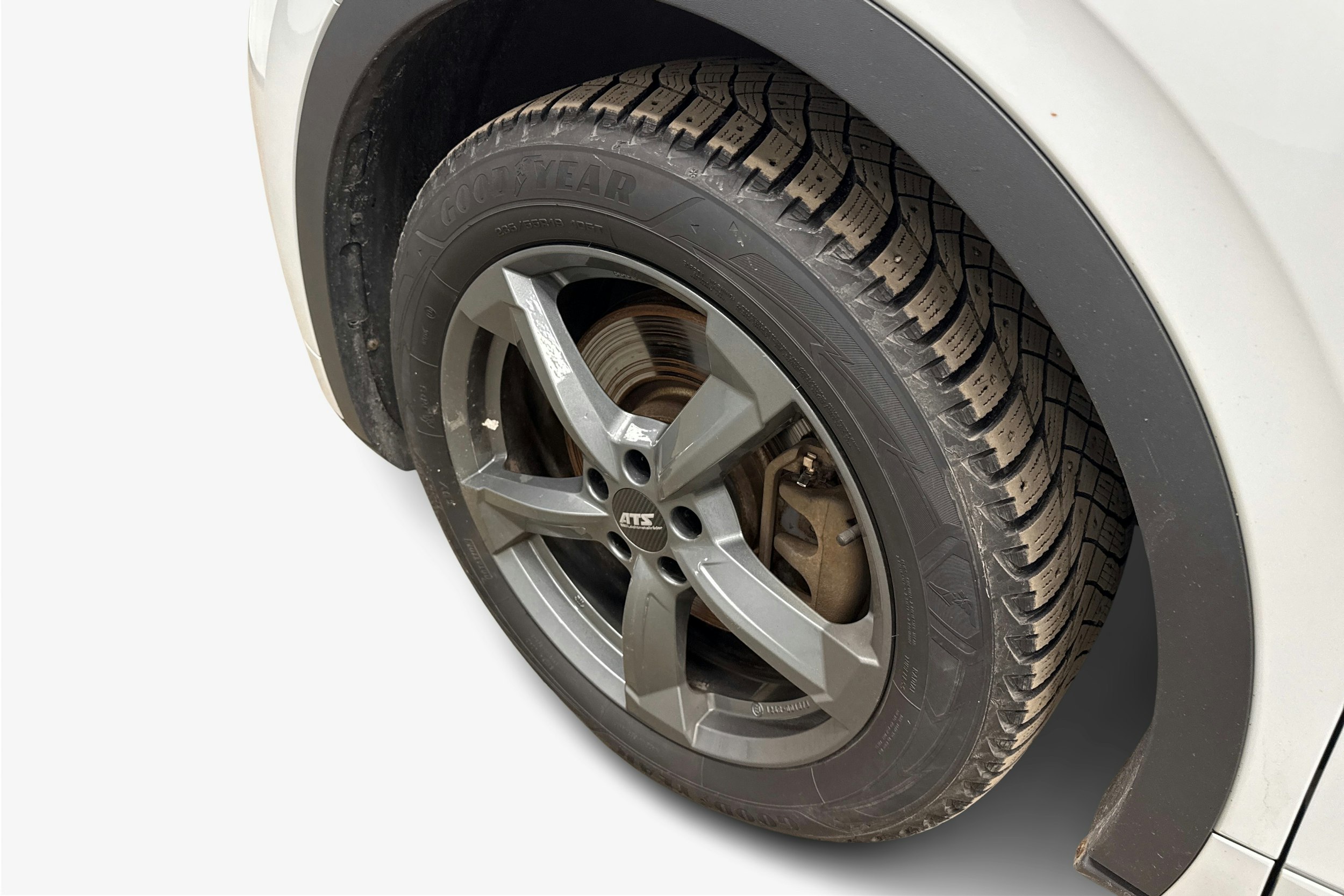 valkoinen Volkswagen ID.4 2023 kuva 9.