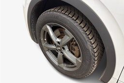 valkoinen Volkswagen ID.4 2023 kuva 9.