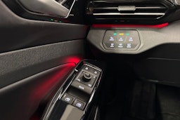 valkoinen Volkswagen ID.4 2023 kuva 11.