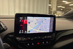 valkoinen Volkswagen ID.4 2023 kuva 17.