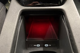 valkoinen Volkswagen ID.4 2023 kuva 22.