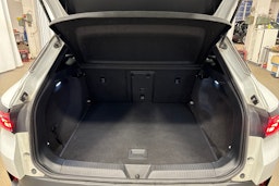 valkoinen Volkswagen ID.4 2023 kuva 24.