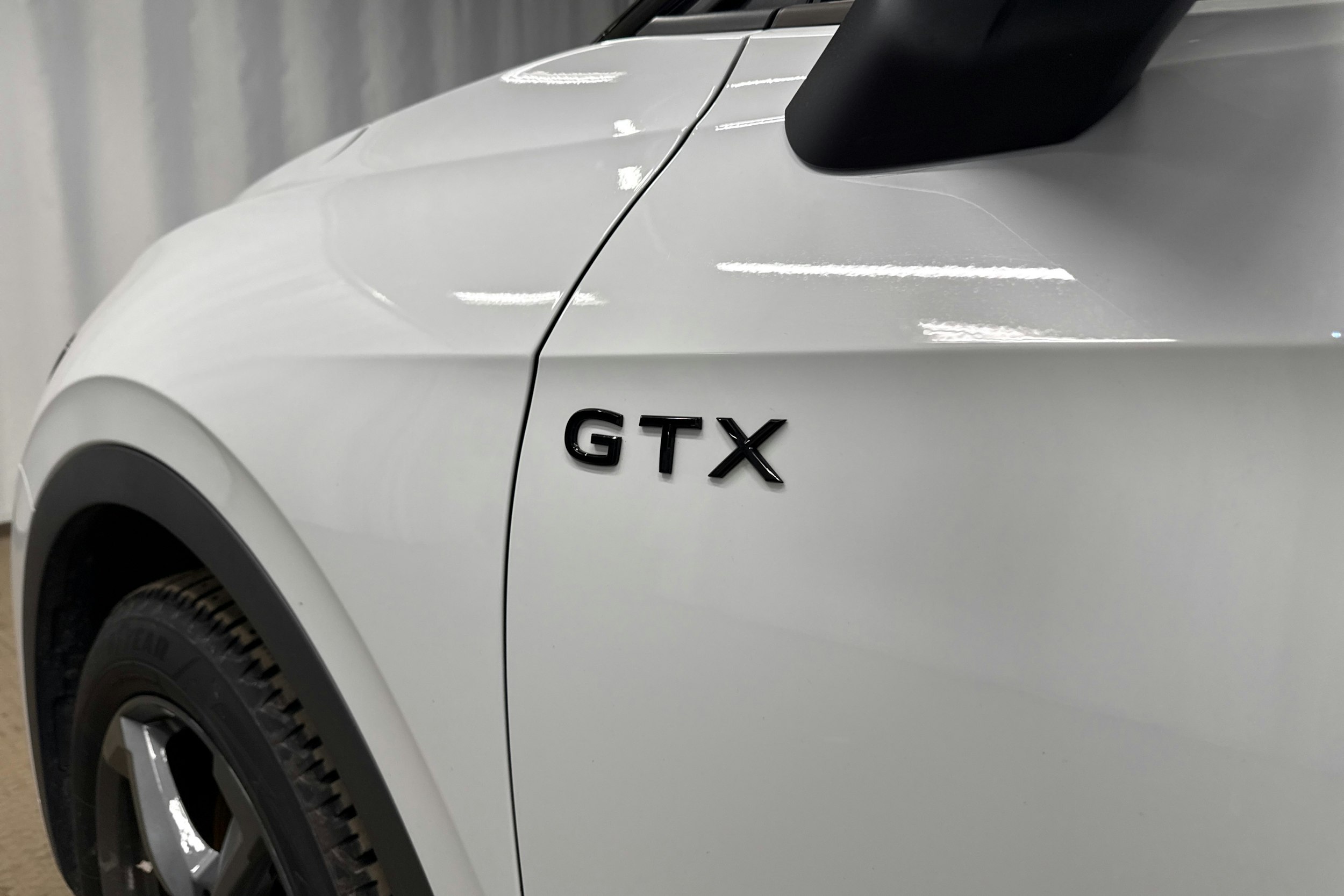 valkoinen Volkswagen ID.4 2023 kuva 26.