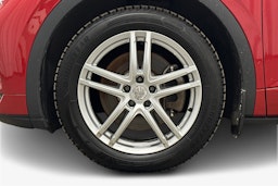 punainen Volkswagen ID.4 2022 kuva 11.