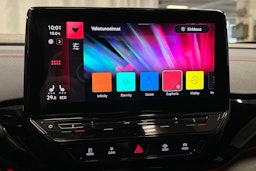 punainen Volkswagen ID.4 2022 kuva 25.