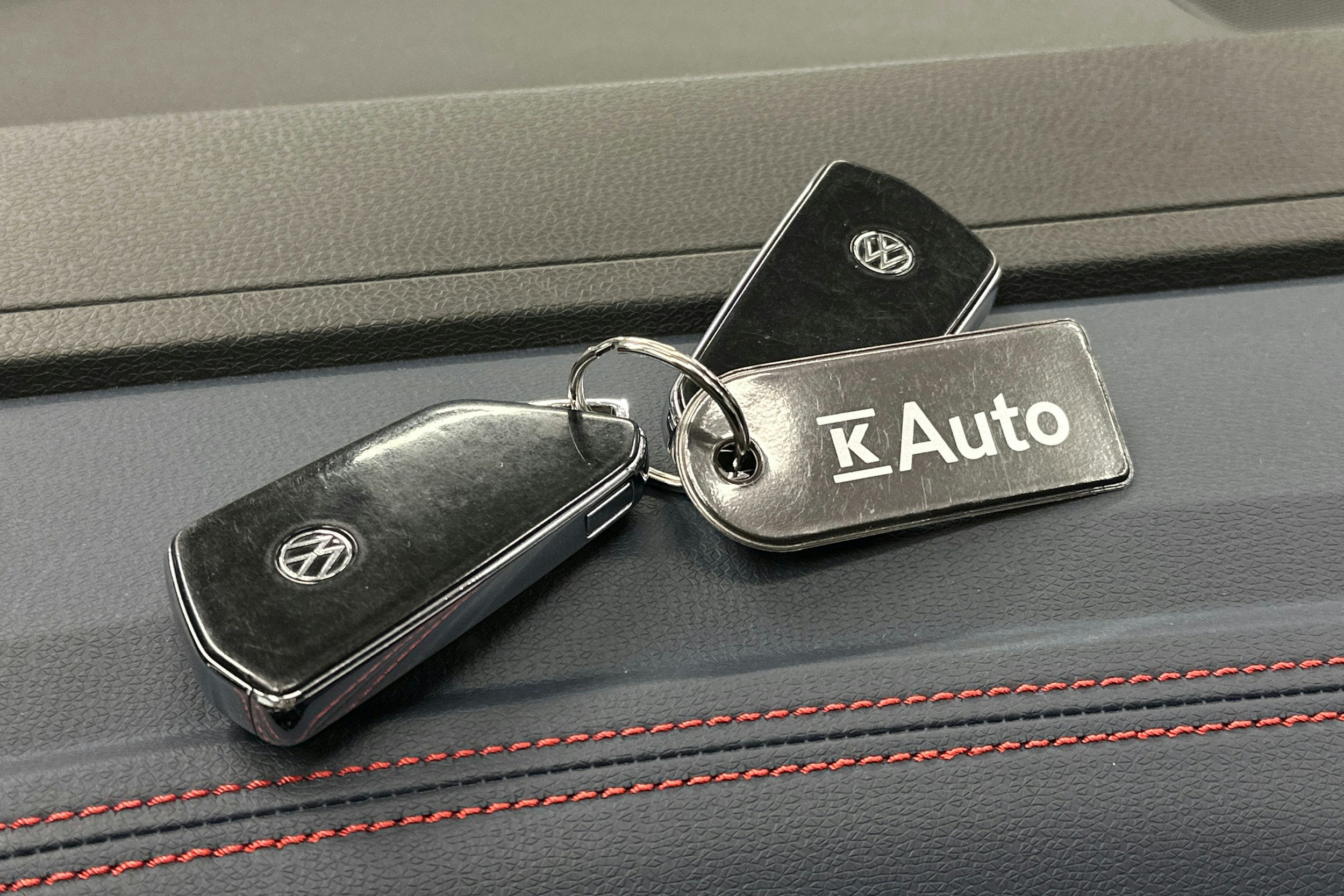 punainen Volkswagen ID.4 2022 kuva 30.