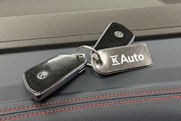 punainen Volkswagen ID.4 2022 kuva 30.