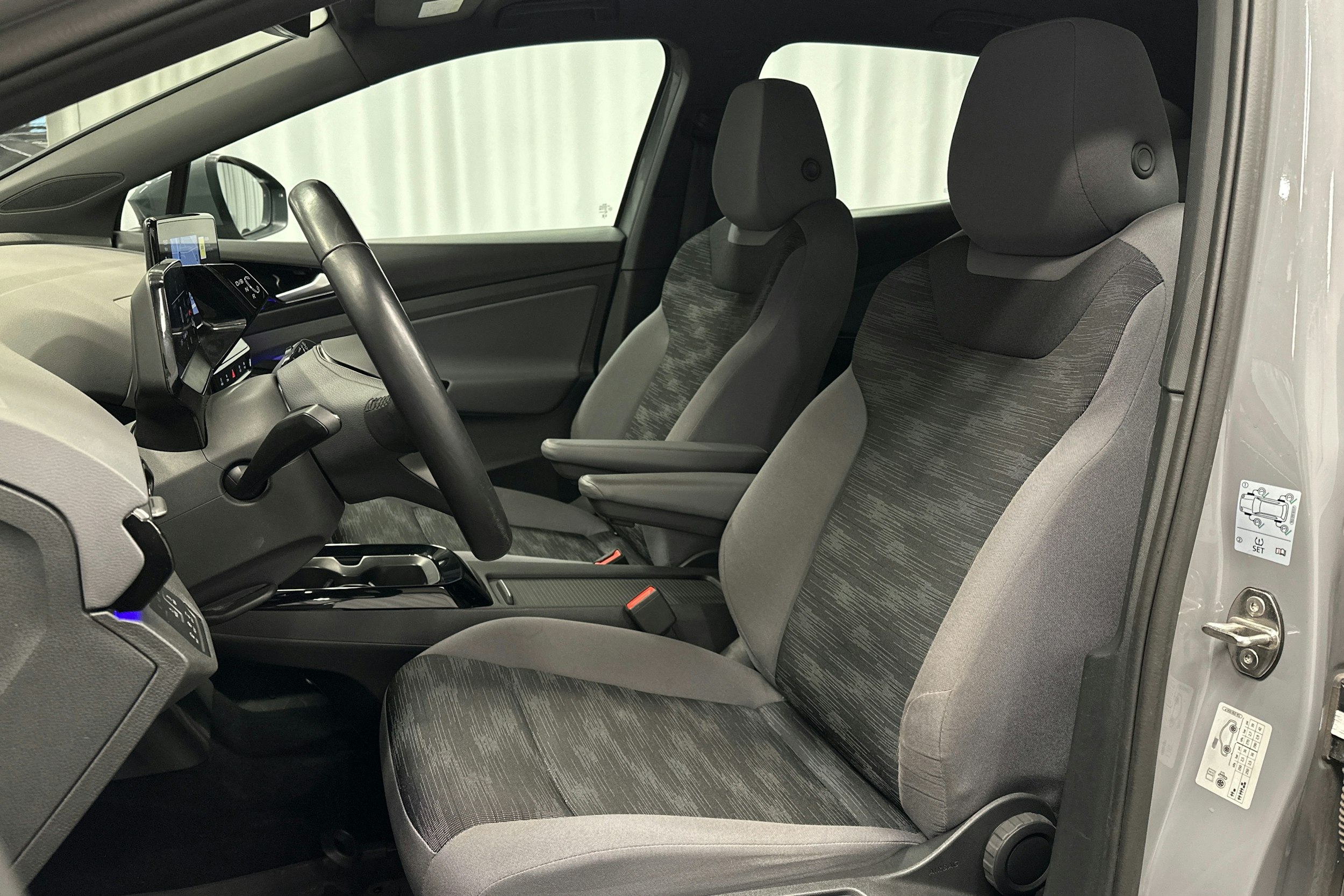 harmaa Volkswagen ID.4 2022 kuva 15.