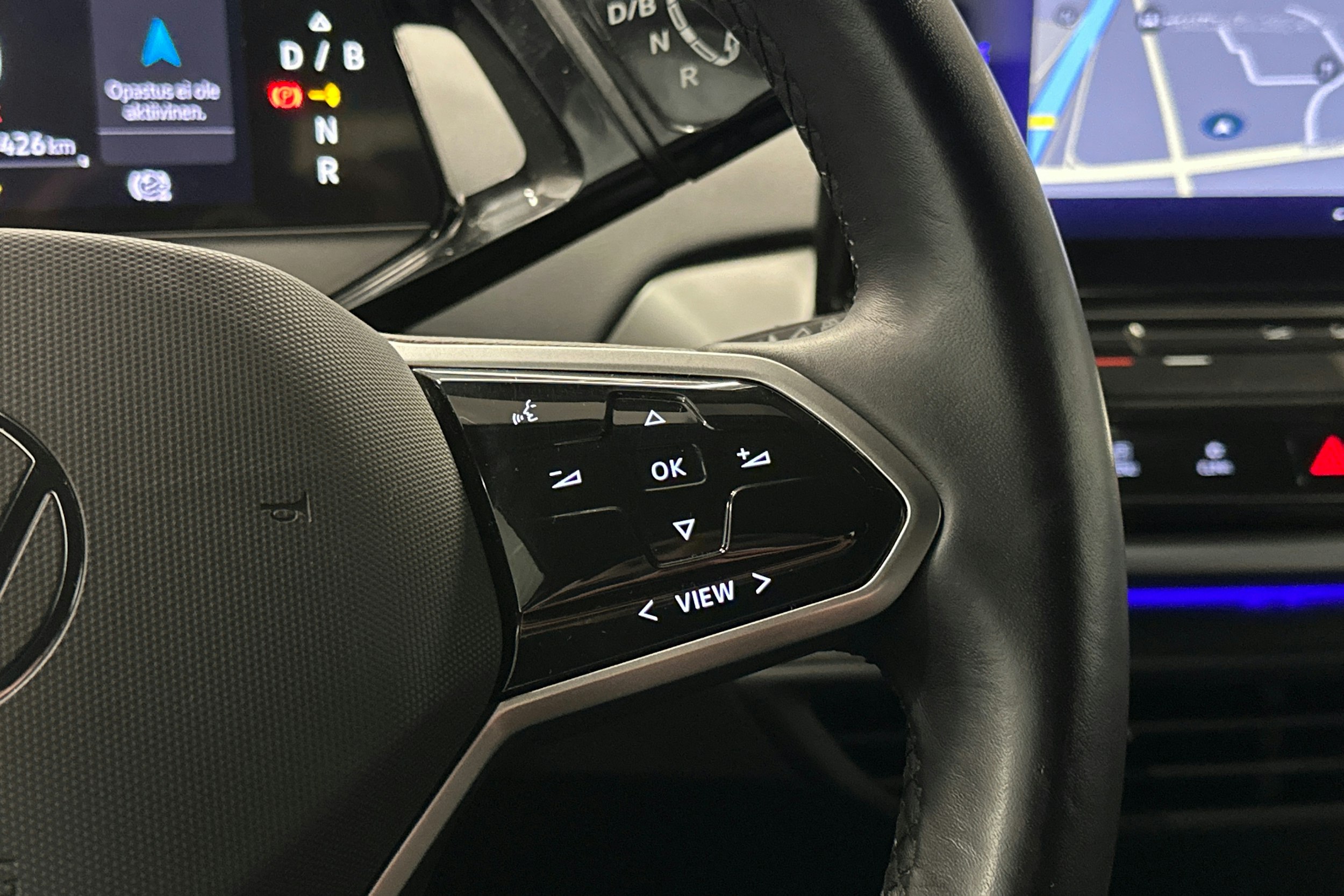 harmaa Volkswagen ID.4 2022 kuva 18.