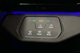 harmaa Volkswagen ID.4 2022 kuva 19.