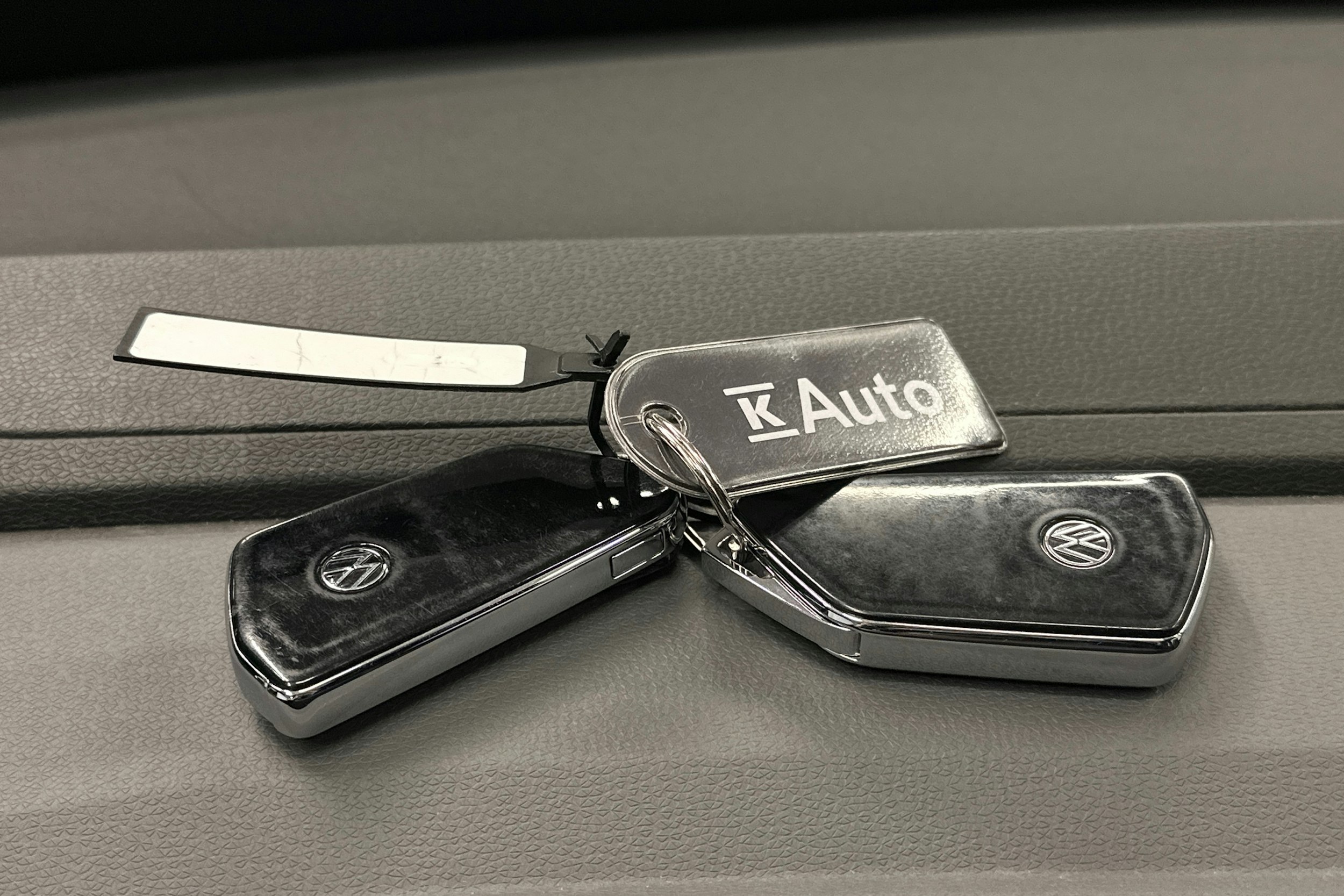 harmaa Volkswagen ID.4 2022 kuva 29.