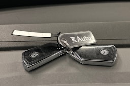 harmaa Volkswagen ID.4 2022 kuva 29.