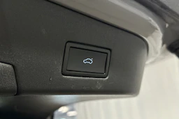 harmaa Volkswagen ID.4 2022 kuva 12.