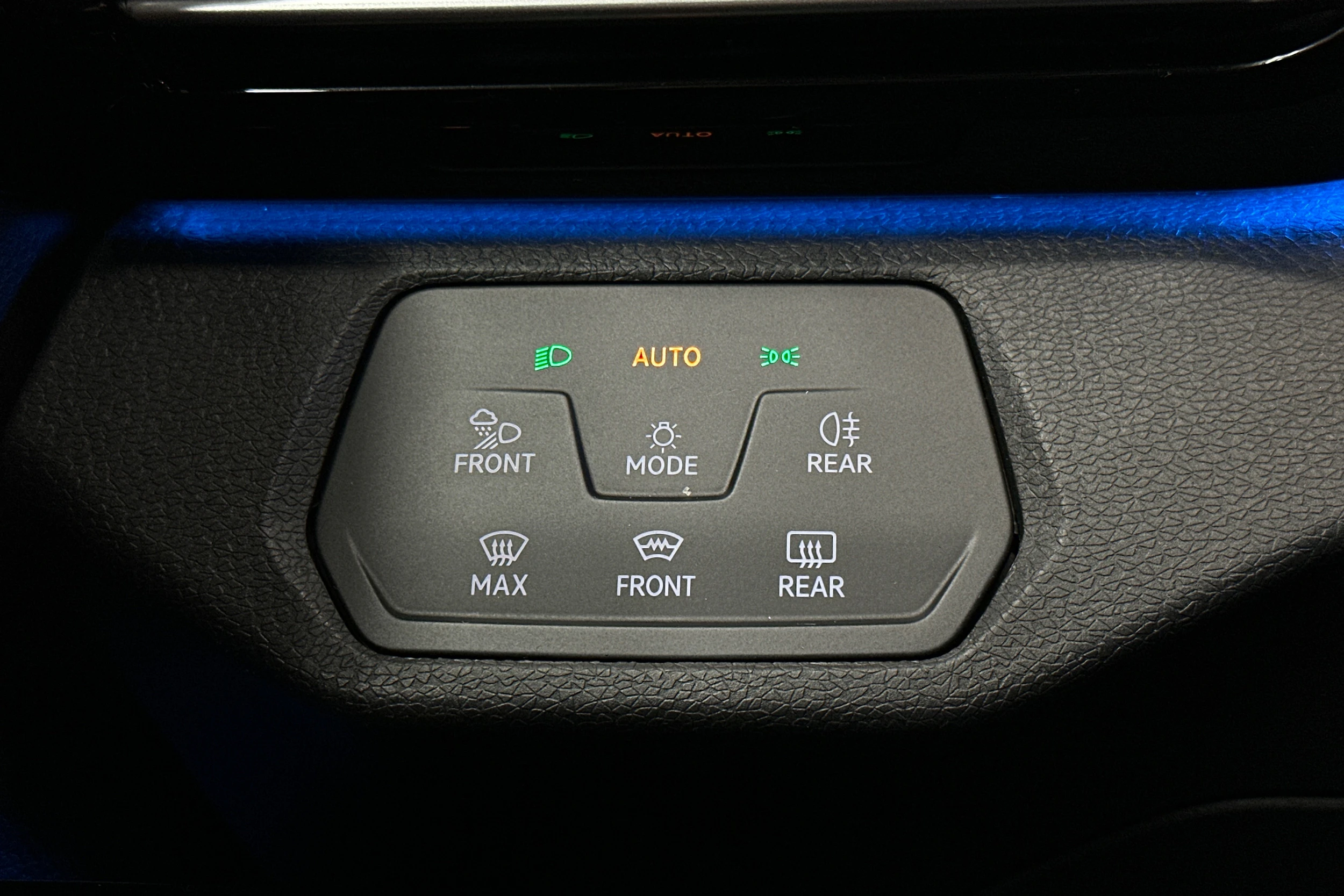 harmaa Volkswagen ID.4 2022 kuva 22.