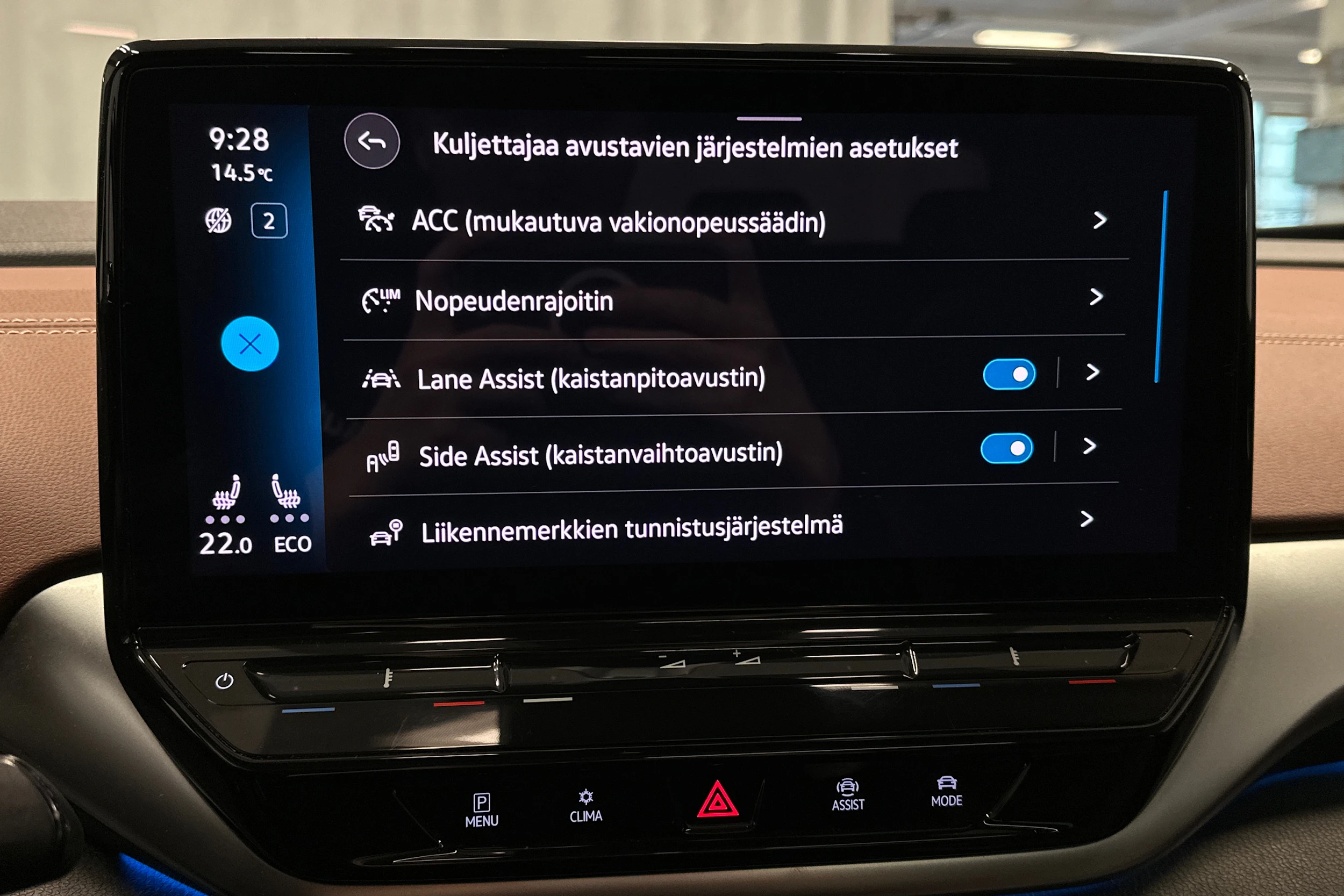harmaa Volkswagen ID.4 2022 kuva 27.