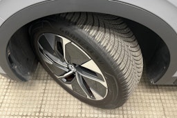 harmaa Volkswagen ID.4 2022 kuva 10.