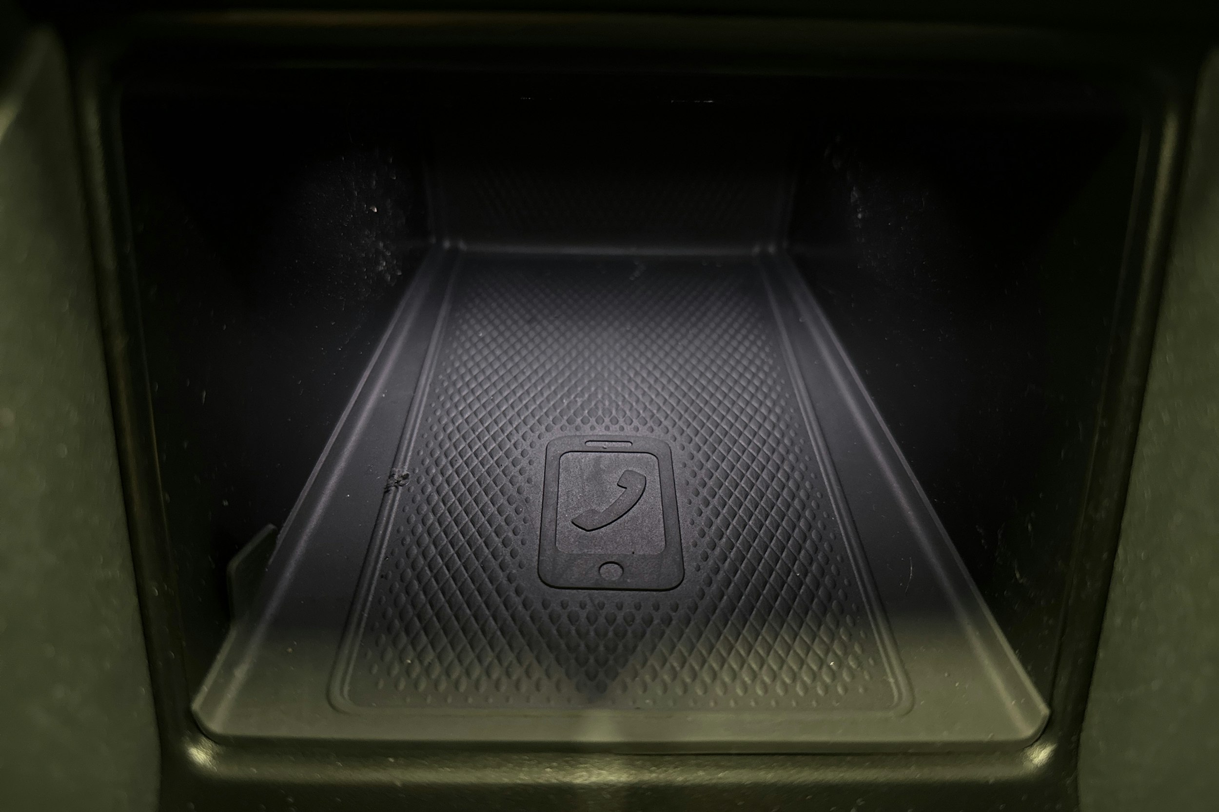 harmaa Volkswagen ID.4 2022 kuva 26.