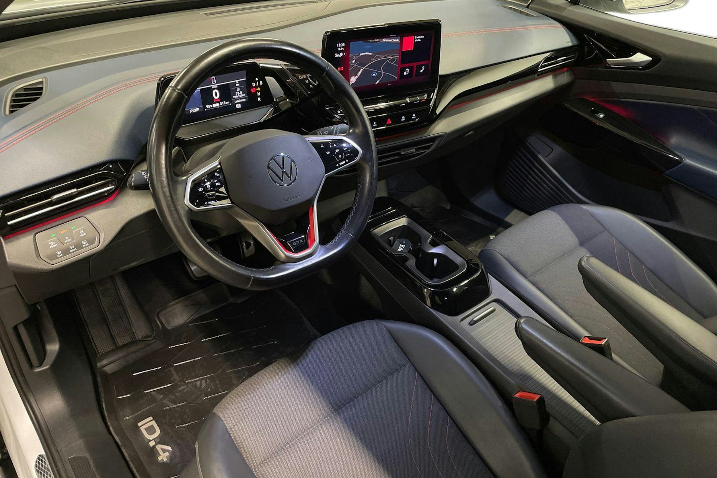 valkoinen Volkswagen ID.4 2022 kuva 7.