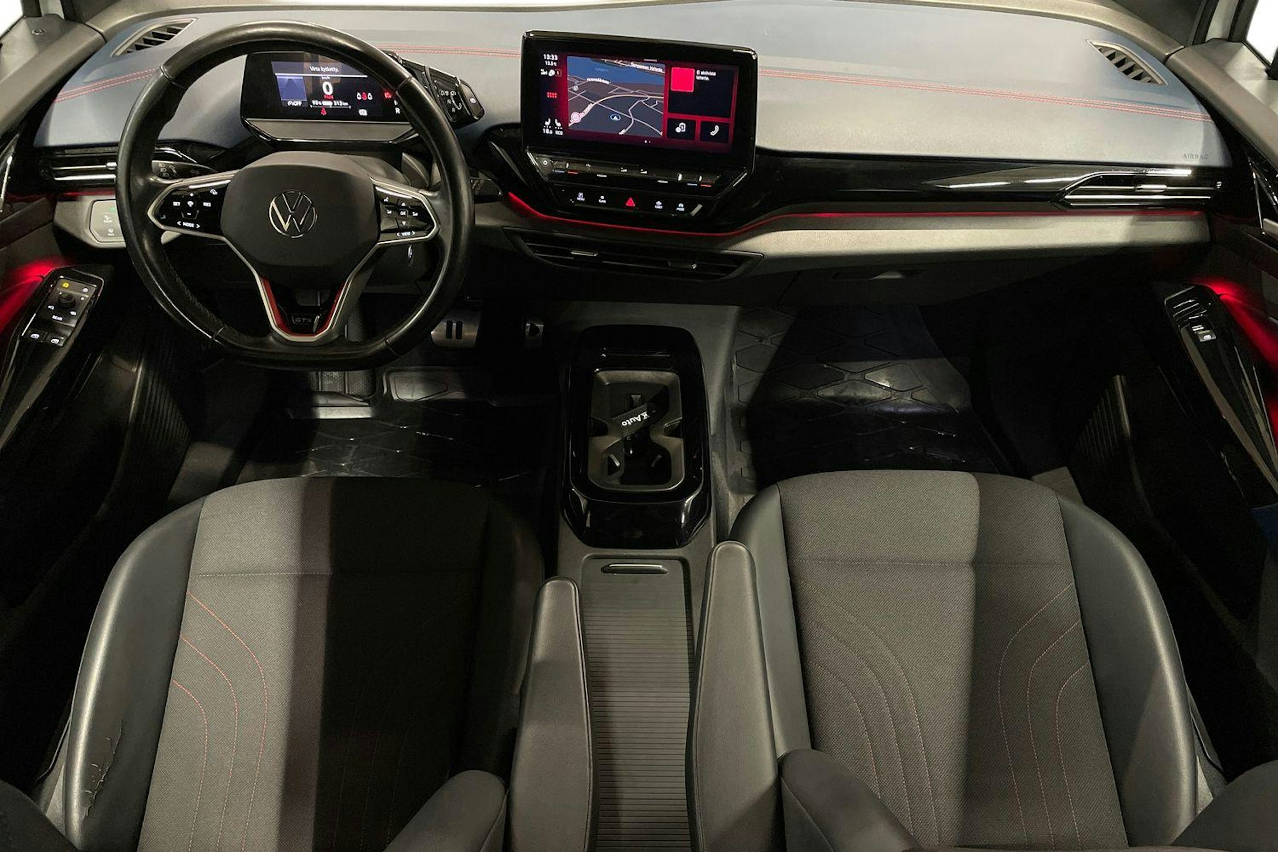 valkoinen Volkswagen ID.4 2022 kuva 9.