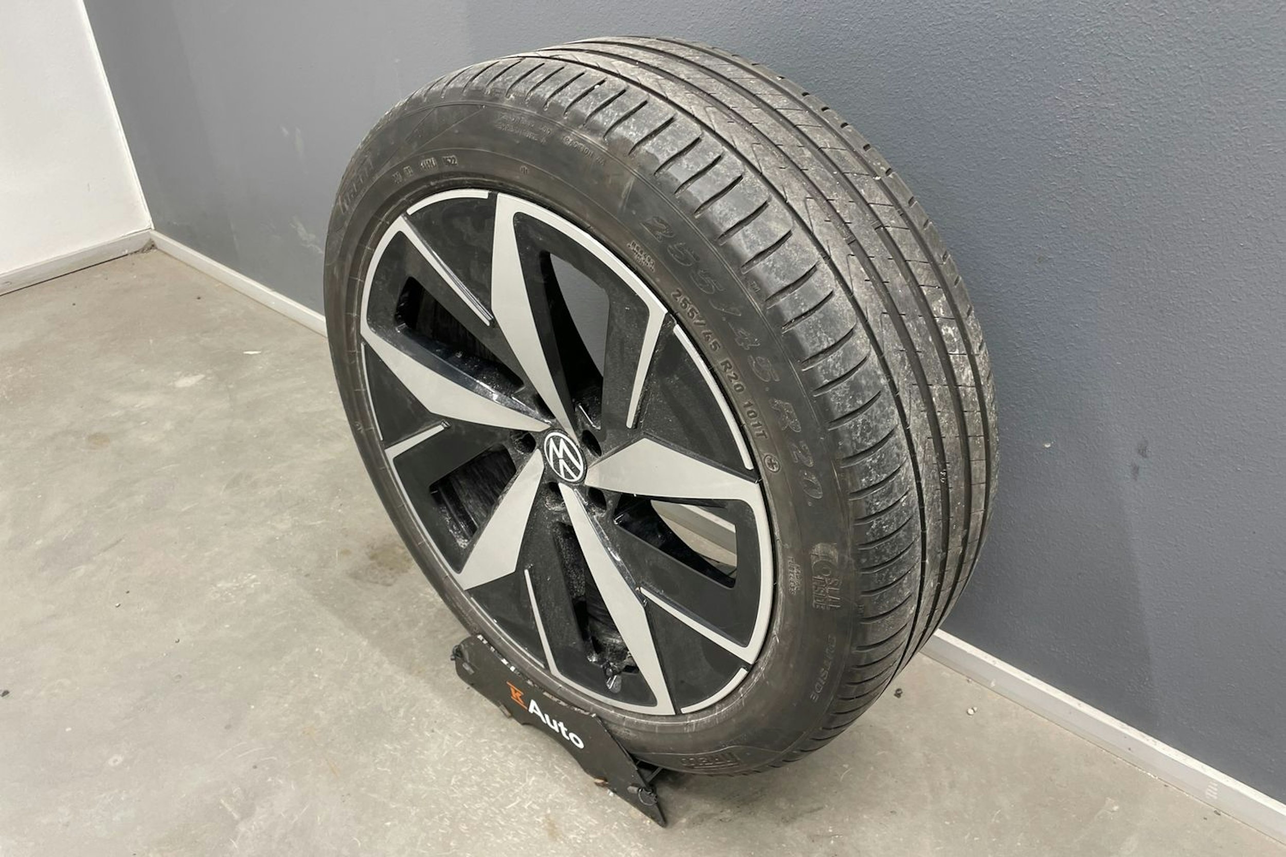 valkoinen Volkswagen ID.4 2022 kuva 14.