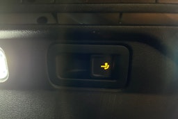 valkoinen Volkswagen ID.4 2022 kuva 16.