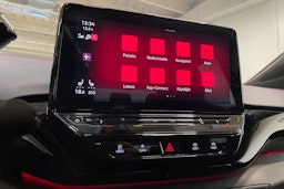 valkoinen Volkswagen ID.4 2022 kuva 19.